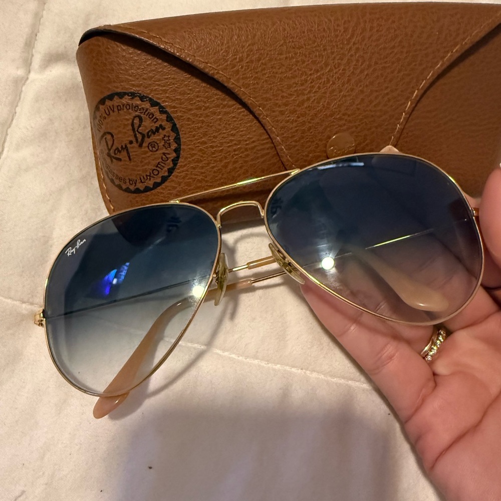 Ray-Ban Large Aviators - Gold With Blue Gradient Lenses!